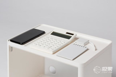 智能辦公新革命 無線充電家具讓蘋果也慌了？